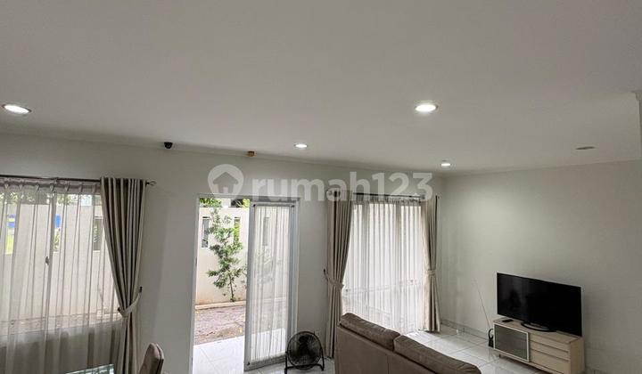 Disewakan Rumah Rapi & Terawat Kawasan Mewah De Park Bsd City 2