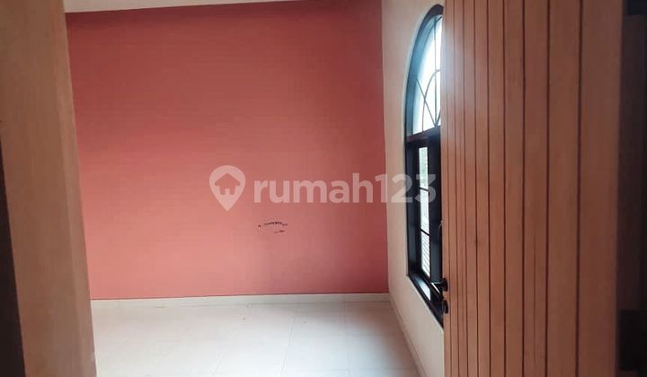 For Sale New Ready-to-Occupy House Building in BSD City Tangerang 2