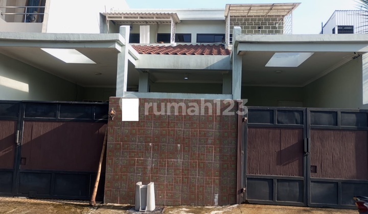 Rumah Classic Modern Design Nusaloka BSD City Semi furnished (Living Room dan Kitchen Set) Rumah Classic Modern Design Nusaloka BSD City Semi furnished (Living Room dan Kitchen Set)