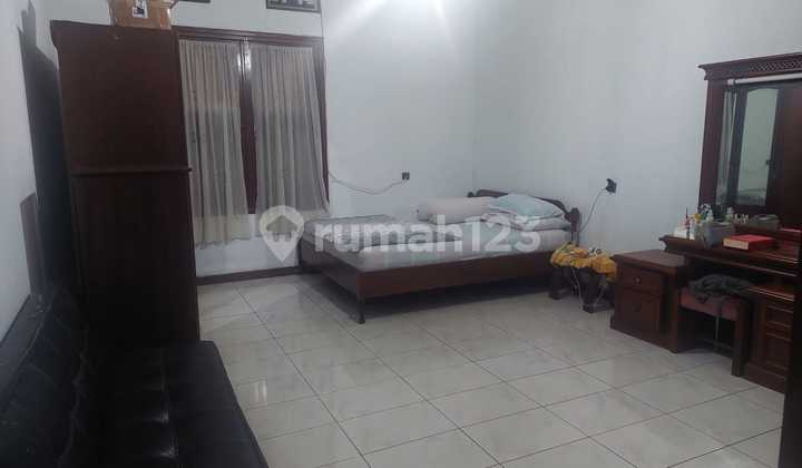 Rumah klasik dan nyaman  untuk usaha area saya dago