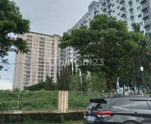 tampak depan apartment 2 br strategis tengah