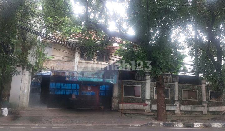 Old Money House Prapanca Raya, South Jakarta Old Money House Prapanca Raya, South Jakarta