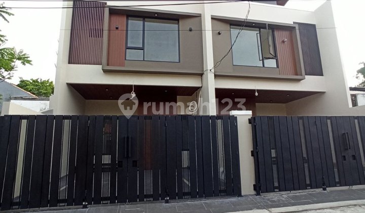 Rumah Mewah Lokasi Strategis Dekat Tol di Rawamangun Jak Tim