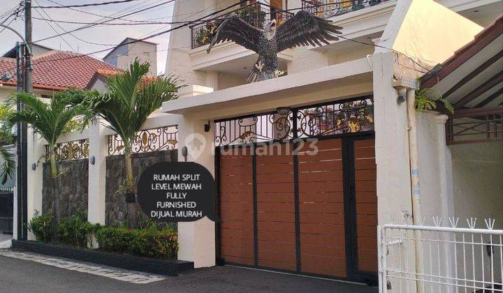 Rumah Mewah Full Furnished di Curug Pondok Kelapa Jakarta Timur 2