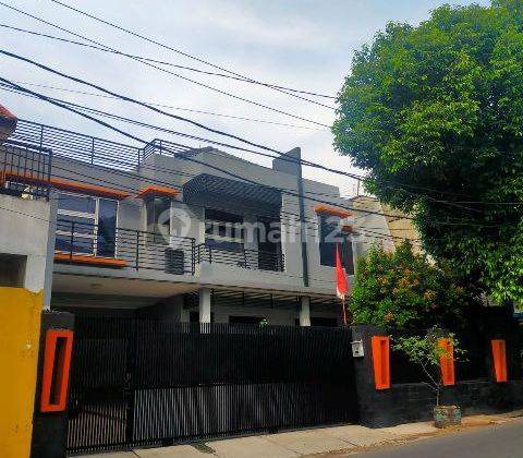 Rumah 2 Lantai Cocok Utk Ruang Usaha Strategis Di Pinggir Jln Raya Gongseng Pasar Rebo 1