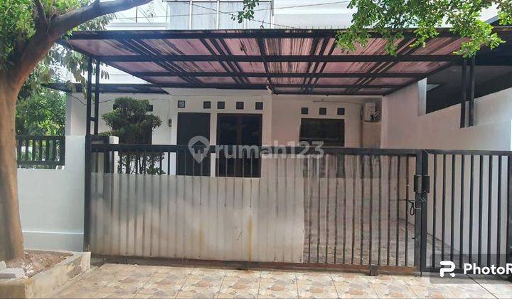 Rumah Hook Halaman Luas dlm Cluster One Gate di Cikunir Bekasi 2