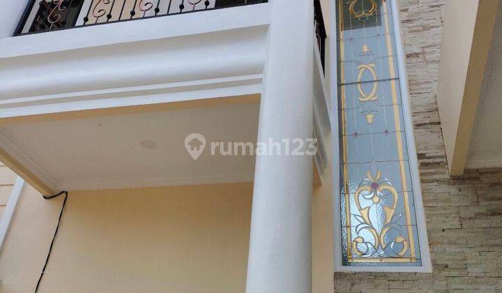 Rumah Exclusive Material Premium dekat ke Tol Pondok Gede 2