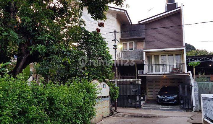 Rumah Kavling 2.5 Lantai dekat ke jln Raya Jatiwaringin Bekasi 1