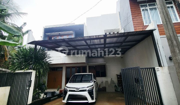Luxury House 2 In 1 (2 Houses Become 1) with Access from 2 Roads in Bintaro, Tangsel.
