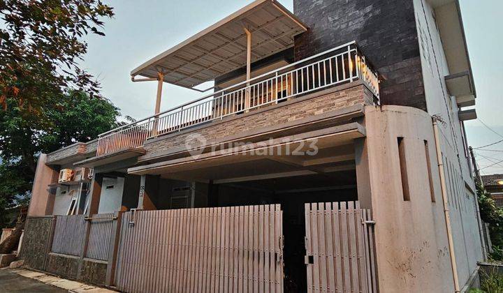 Rumah Hook Tanah Luas Bangunan Kokoh  Lokasi Strategis 1