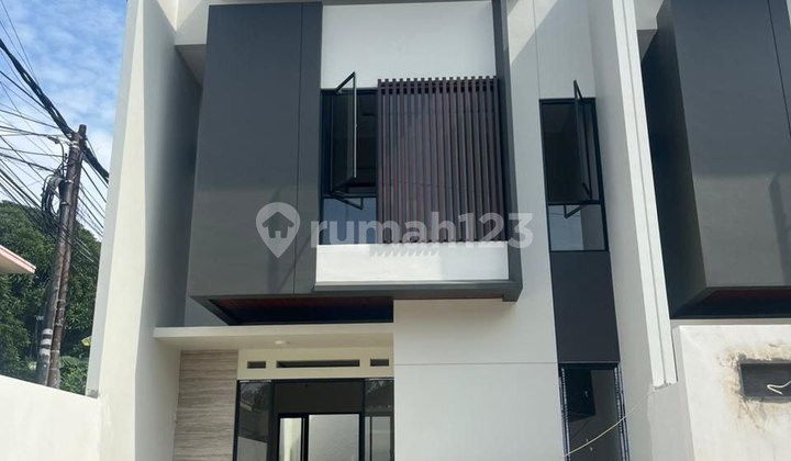 Rumah Minimalis Modern 10 Menit ke LRT Cikunir dan Tol Jatibening 2