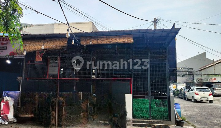 Cafe Shop with Meeting Room Near Jatibening Toll Road in Jatimakmur 1