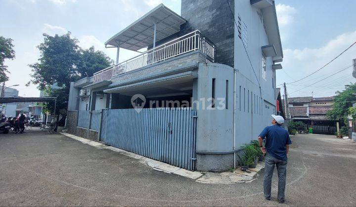 Rumah Hook 2 Lantai Dkt Ke Tol Jatiwaringin Di Jatimakmur 1