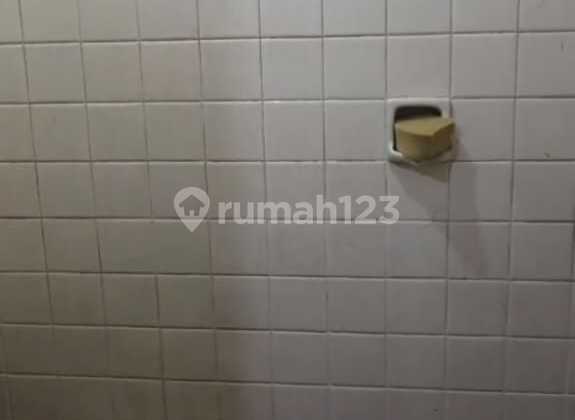 RUANG USAHA LOKASI STRATEGIS DEKAT JALAN RAYA 2