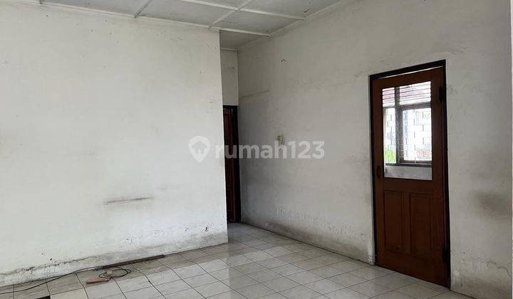 Disewakan Rumah Lama Jl. Kawi  3