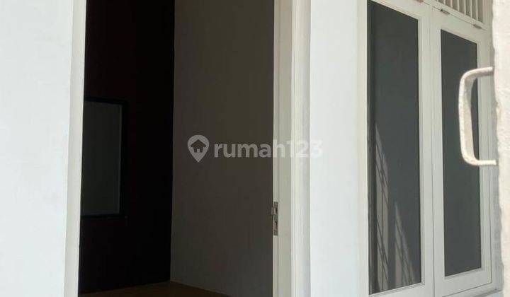 Dijual Rumah 1,5 Lantai Puri Anjamoro B Semarang  2