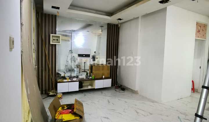 Dijual Cepat Rumah Tman Surya 5 Bagus Rapi Dijual Cepat Rumah Tman Surya 5 Bagus Rapi