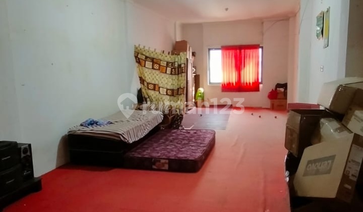 Cheap Sale of Boarding House in Jelambar with Roadside Access for 3 Cars 2