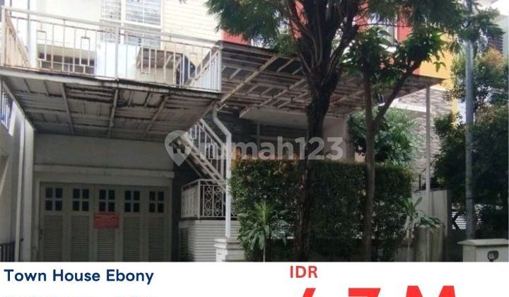 Lelang Town House Ebony Pik