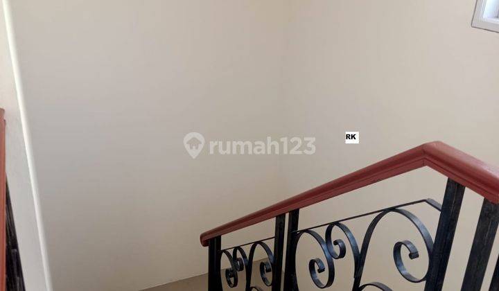 Dijual Rumah Baru Renov, 2 Lantai, Area Kota Wisata 2