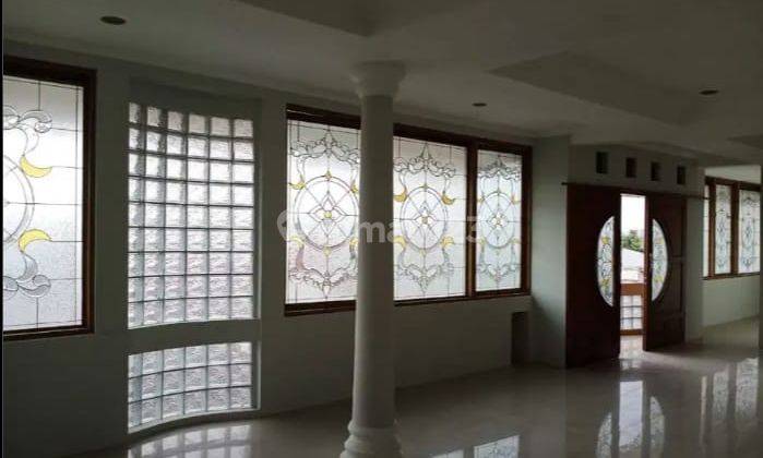 Rumah Kokoh Tiga Lantai di Jual Di Depok Jawa Barat 1