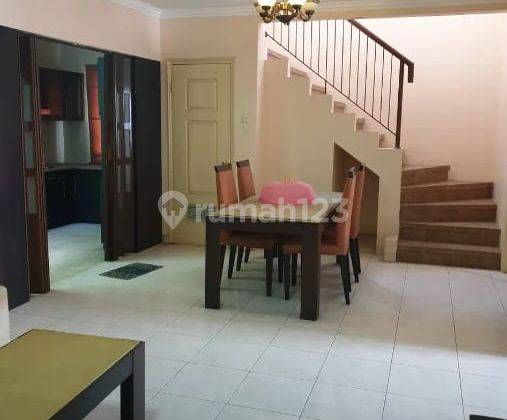 Rumah Asri di Jual Di Raffles Cibubur 1