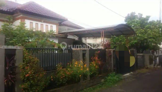 Dijual Rumah Dengan Taman, Harga Murah 2