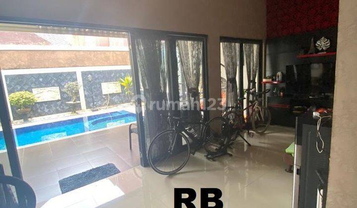 Dijual Rumah Mewah Dengan Kolam Renang 1