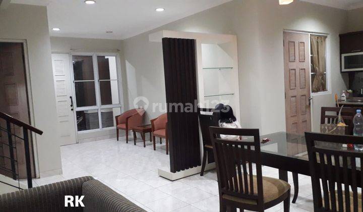 Dijual Rumah Cantik 2 Lantai, Area Nyaman Dan Asri 2