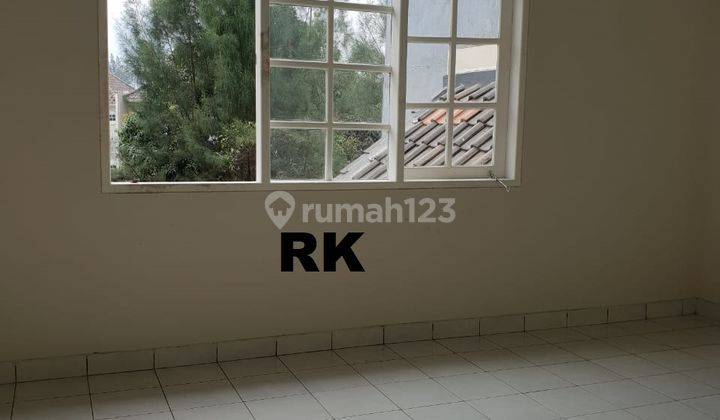 Dijual Rumah Mewah 2 Lantai, Area Nyaman  2