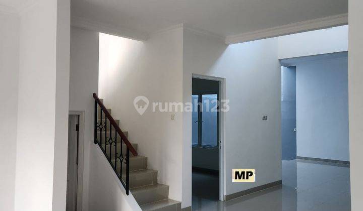 Dijual Rumah 2 Lantai Baru Renov, Area Legenda Wisata  2