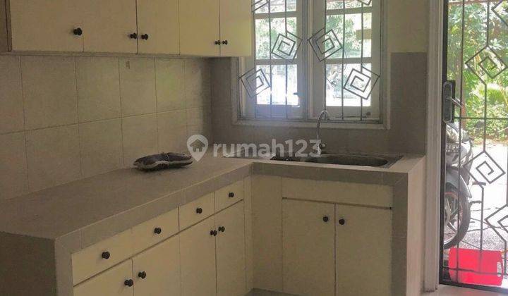 Dijual Rumah Strategis, Area Grand Cibubur 2