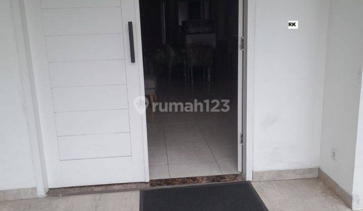 Dijual Rumah Strategis, Area Raffles Hills 2