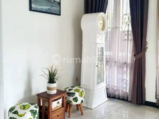 Disewakan Rumah Cantik 2 Lantai, Area Kota Wisata 2