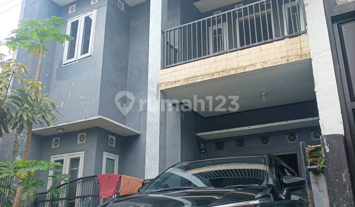 Dujual rumah murah dua lantai komplek ciwastra margacinta 350 jt