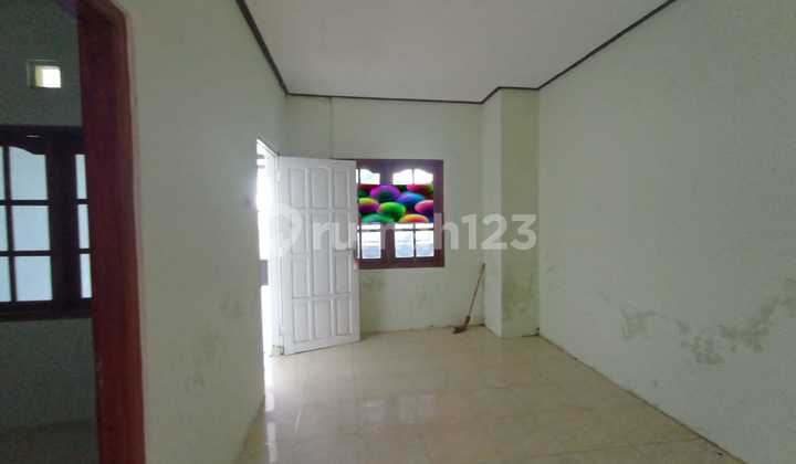 Rumah Habis Renov Siap Pakai Dekat Spbu Bolon Di Colomadu Solo 2