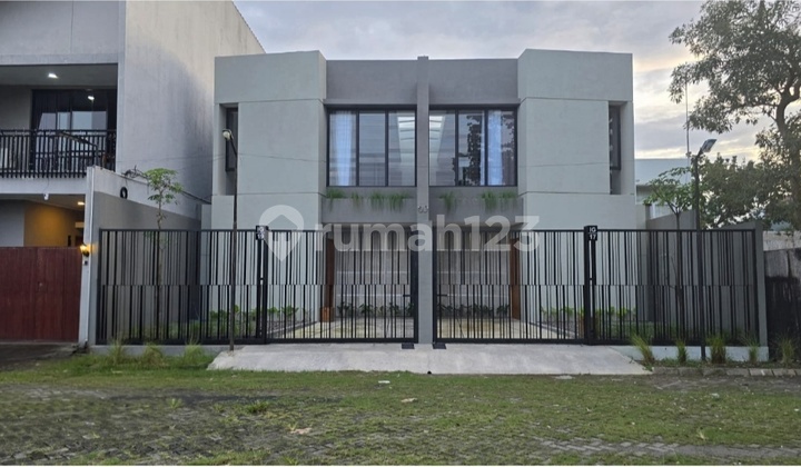 Rumah Baru 2 Lantai Modern Minimalis Full Furnished di Perumahan Dekat Pakuwon Mall Solo Baru Rumah Baru 2 Lantai Modern Minimalis Full Furnished di Perumahan Dekat Pakuwon Mall Solo Baru