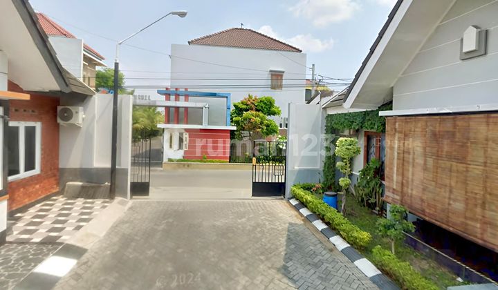 Well Maintained Fully Furnished House In A Cluster At Paulan, Colomadu