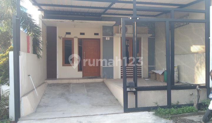 Modern Minimalist Ready-to-Occupy House in Selorejo, Gondangrejo 2