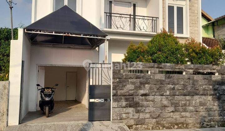 Rumah 2 lantai siap huni di pusat kota 2