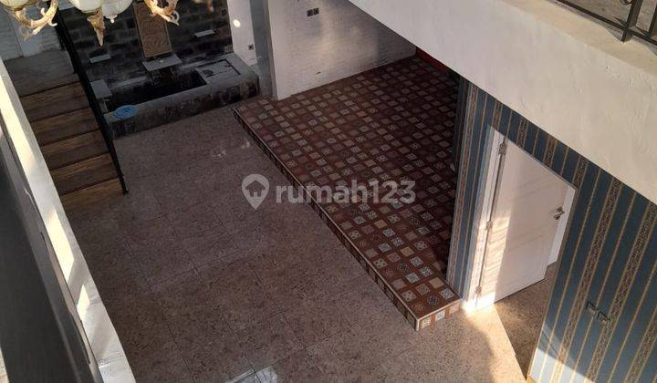 Rumah 2 lantai siap huni di pusat kota 10