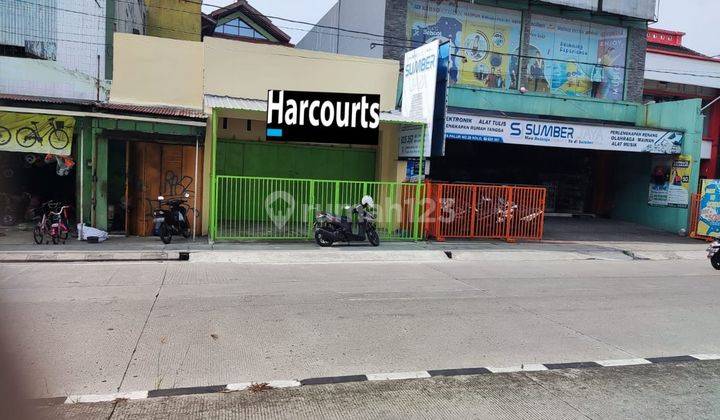 Ruko 1 lantai habis renov seperti baru di pinggir jalan raya utama 2