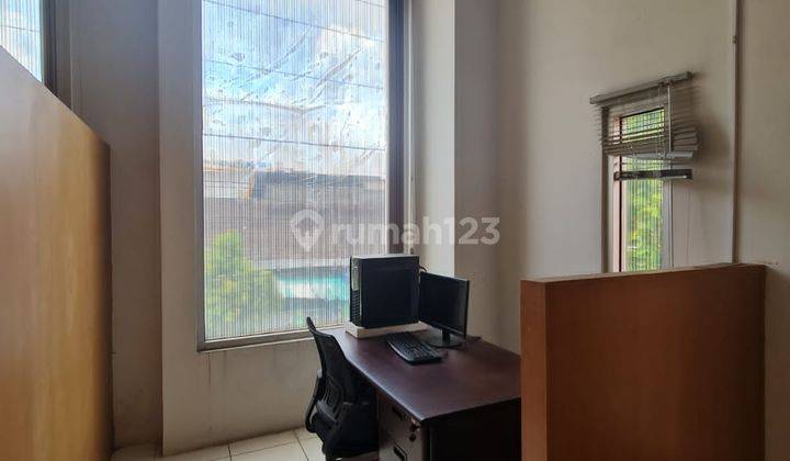 Ruko atau ruang usaha 2 lantai strategis 13