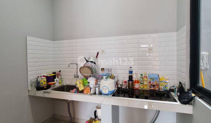 Rumah bagus 2 lantai minimalis modern full furnished  di cluster 5