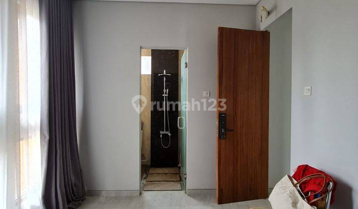 Rumah bagus 2 lantai minimalis modern full furnished  di cluster 13