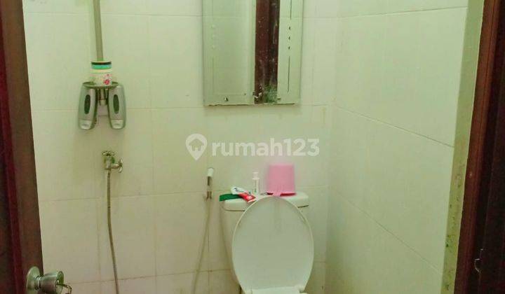 Rumah bagus 1,5 lantai dengan perabotan
di cluster 9