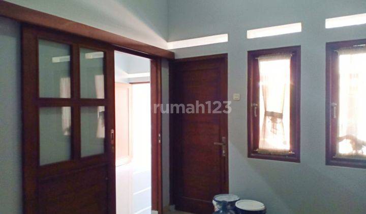 Rumah bagus 1,5 lantai dengan perabotan
di cluster 11