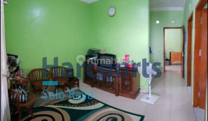 Rumah habis renovasi siap huni di cluster dekat Gentan 3
