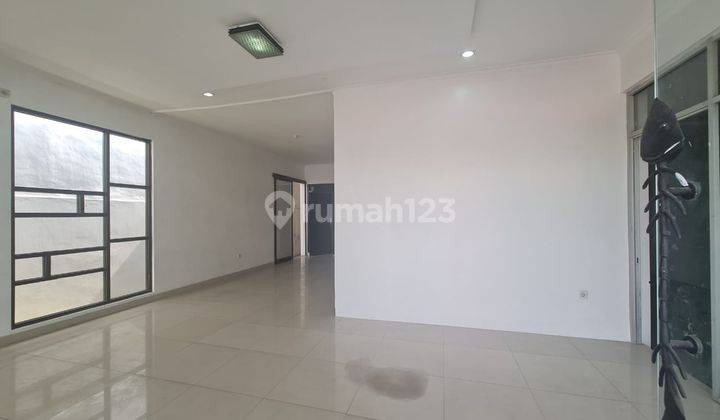 Rumah atau ruang usaha atau kantor strategis 8