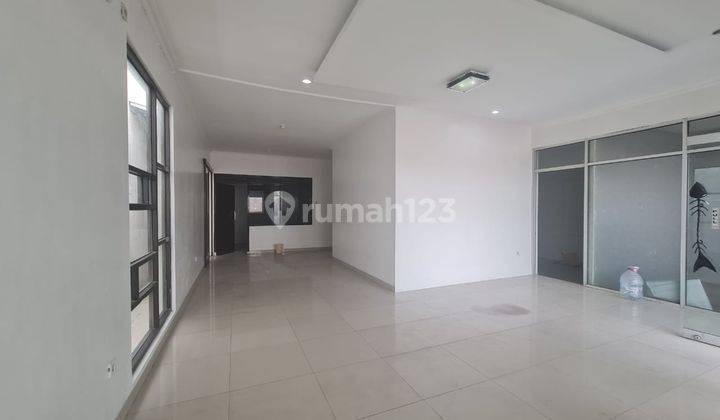 Rumah atau ruang usaha atau kantor strategis 10